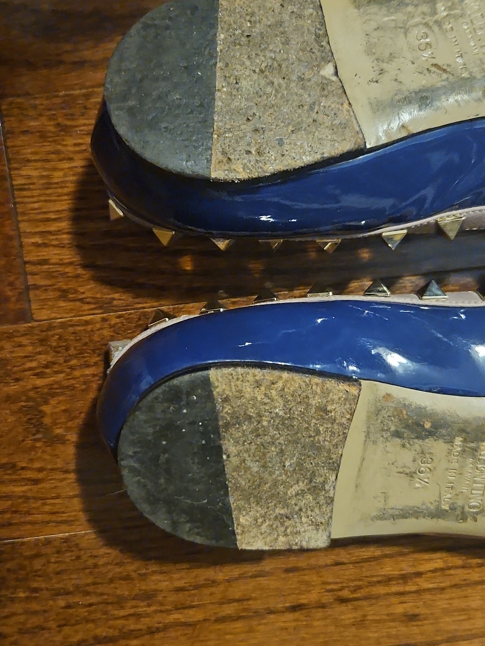 Valentino Rock Stud Flats - Picture 4 of 7